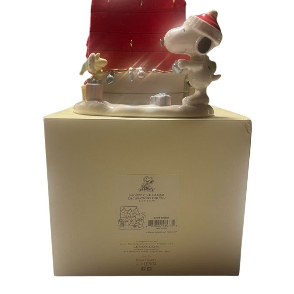 Lenox Snoopy's Christmas Decorations Porcelain Figurine With Gift Box NWB